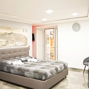 Sotterranea Con Vasca Idromassaggio Naples